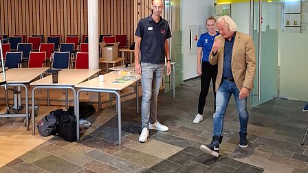 Valpreventieweek wethouder Kuiper loopt over de Smartfloor